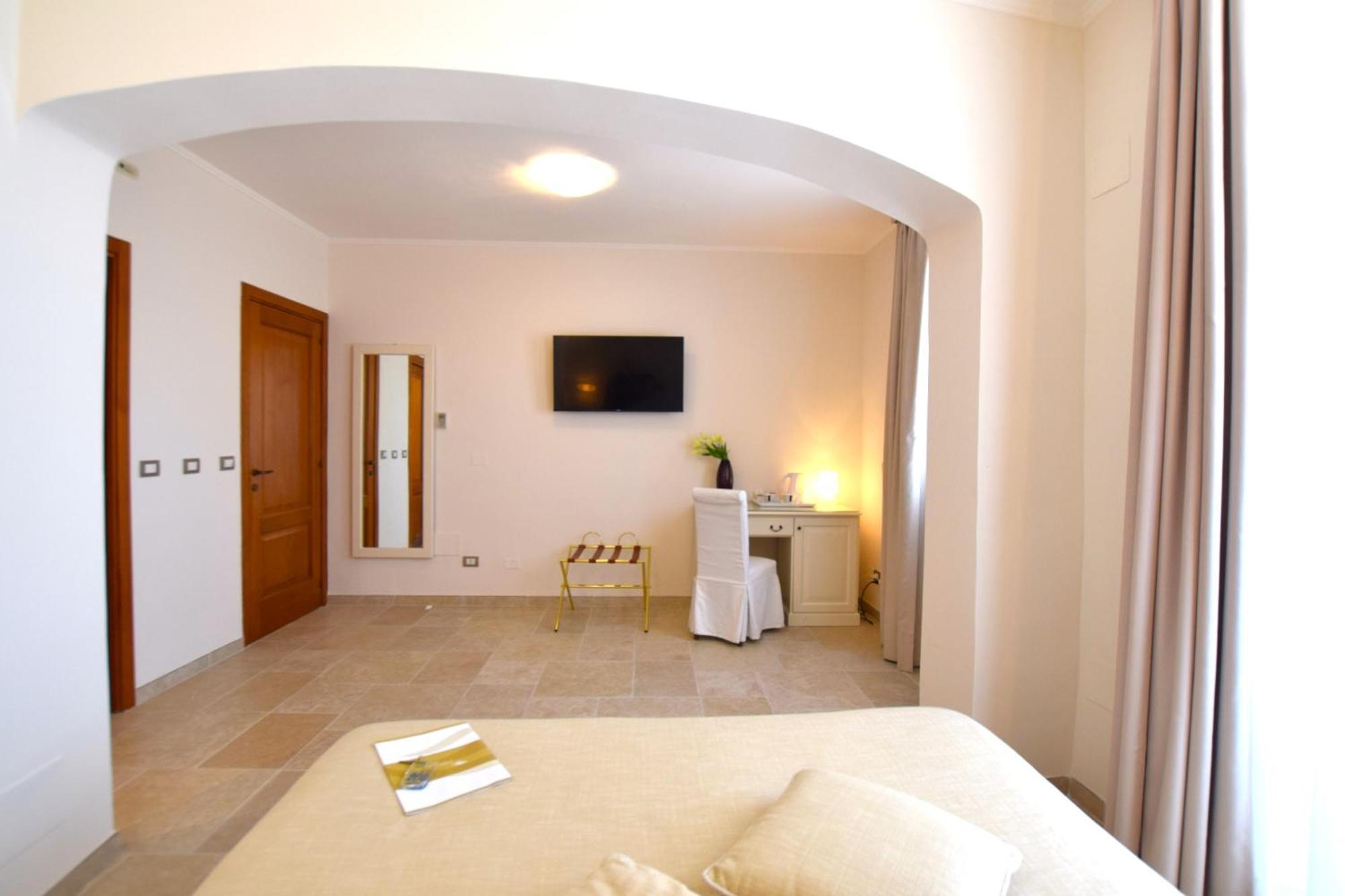 Hotel L'Arcangelo - Boutique Hotel Таранто Екстер'єр фото