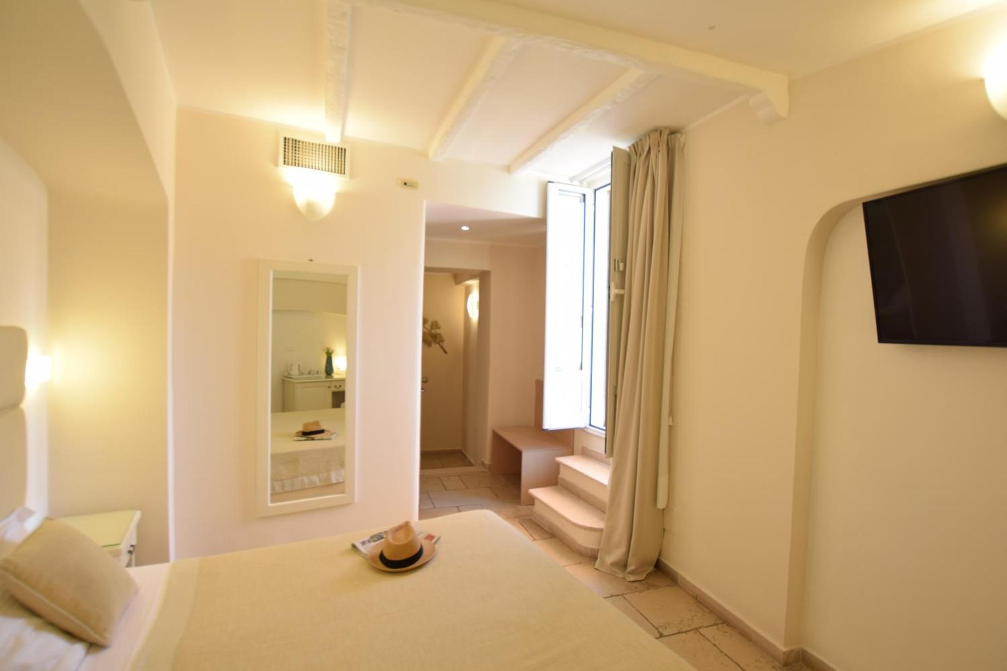 Hotel L'Arcangelo - Boutique Hotel Таранто Екстер'єр фото