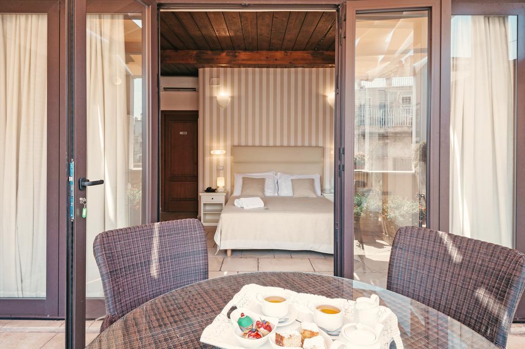 Hotel L'Arcangelo - Boutique Hotel Таранто Екстер'єр фото